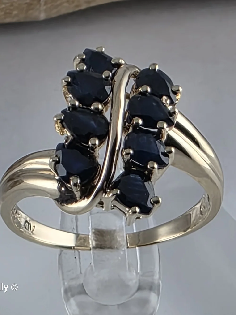 10K Yellow Gold Blue Sapphires Gemstones Ring Size 7 - Solid Gold 👌🎁
